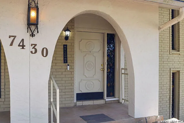 5 bed, 3.0 bath, 2814 sqft, $4,250 — Photo 3