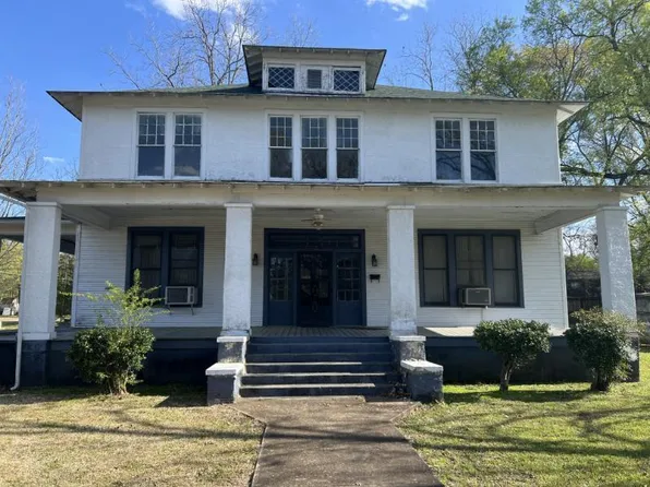 103 W Main St, Okolona, MS 38860