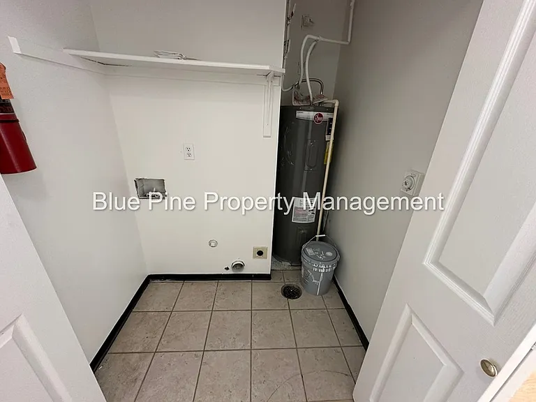 2102 Stace St #4 — Photo 7