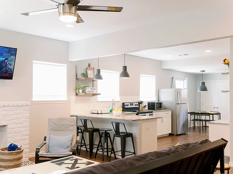 1007 W French Pl — Photo 24