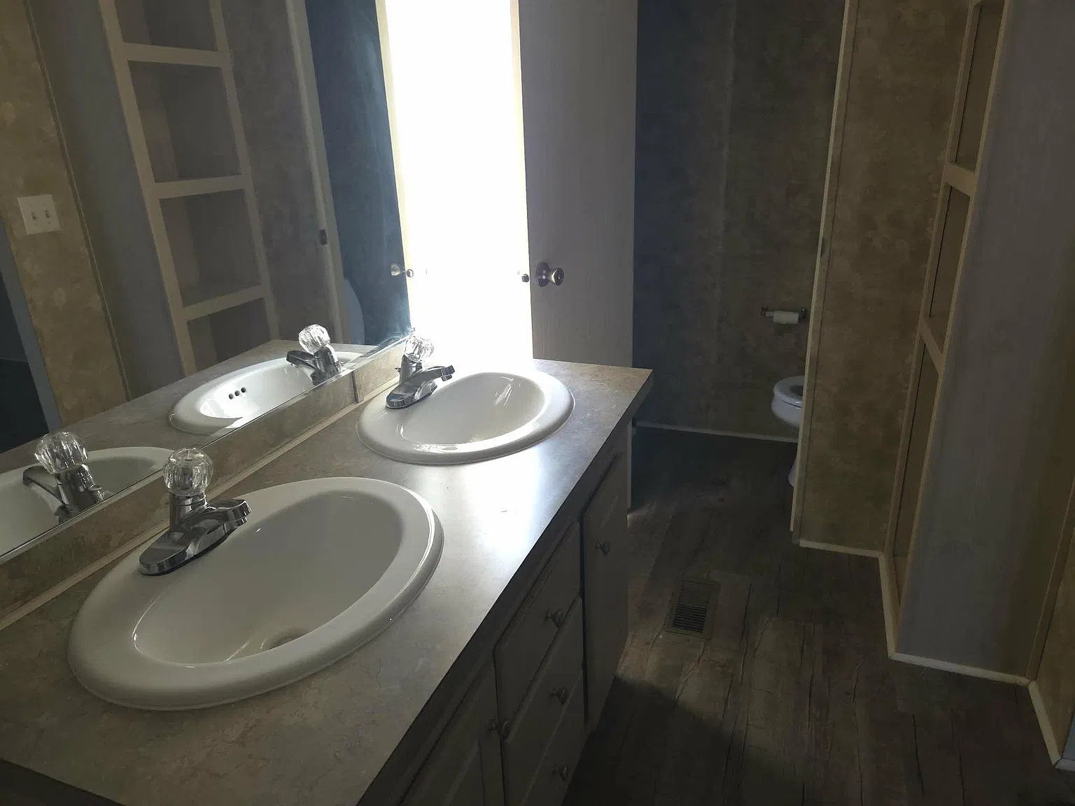 2 bed, 912 sqft, $750 — Photo 3