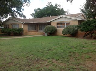 603 E Cardwell St, Brownfield, TX 79316