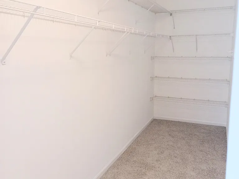 430 Legend Ln — Photo 9
