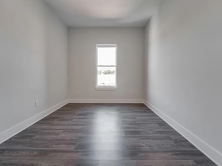 660 Grand St #313 — Photo 18