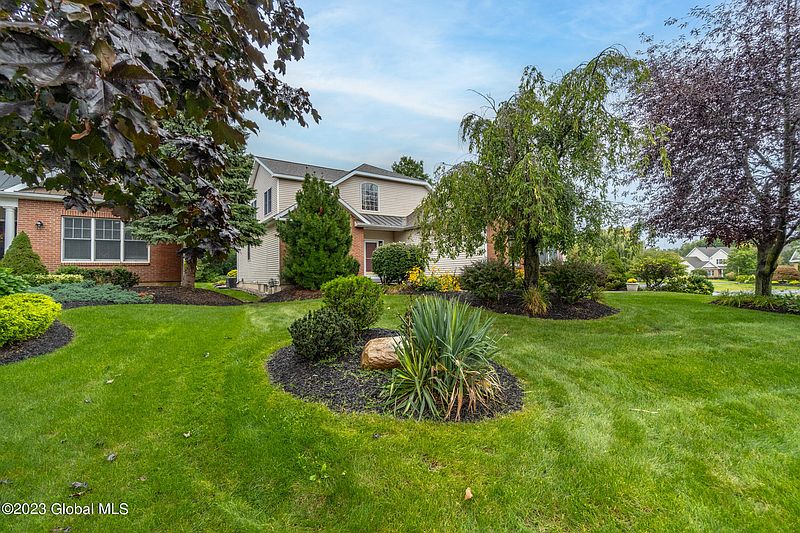 2nd image of 76 Cheshire Way