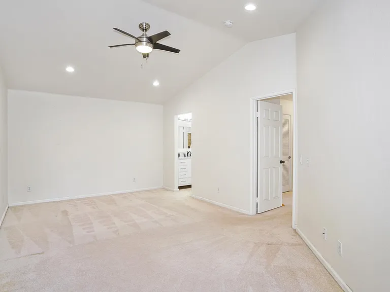 2042 Coolidge St — Photo 21