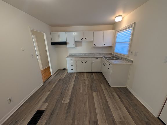 4th image of 3613 Goldsmith Ln