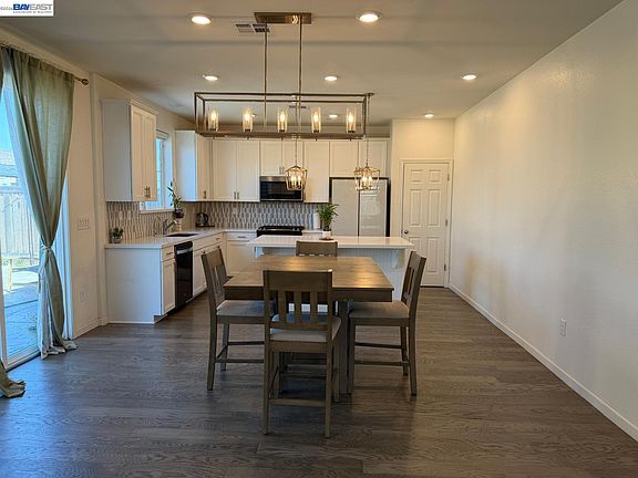 4th image of 15699 Sierra Mar Rd