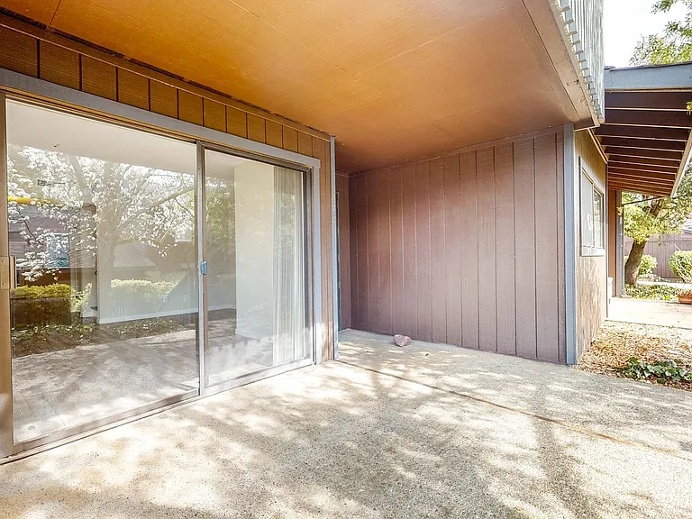 372 Los Alamos Rd — Photo 43