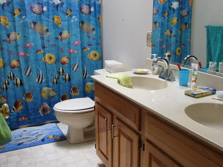 Kids' Bathroom