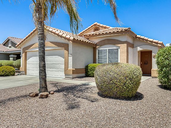 2nd image of 13834 W Tara Ln