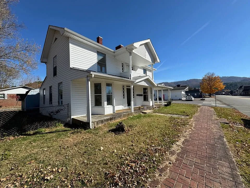 1 bed, 1.0 bath, $850 — Photo 1