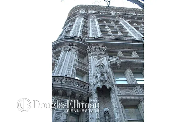 Sold by Douglas Elliman | media 19