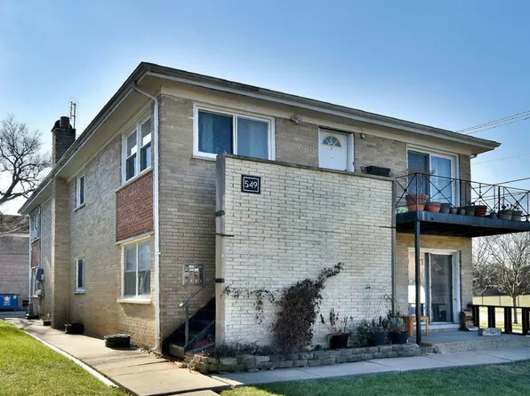 549 Green Oaks Ct S, Addison, IL 60101