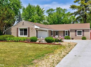 108 Seabury Rd, Bolingbrook, IL 60440