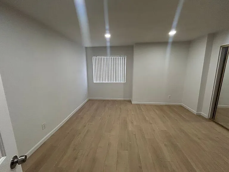 456 Myrtle St #12 — Photo 4