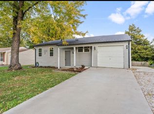 2420 Breezy Point Ln, O'Fallon, MO 63368