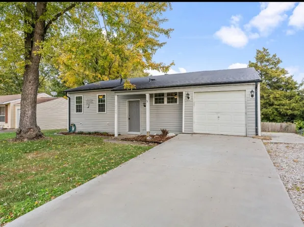 2420 Breezy Point Ln, O'Fallon, MO 63368