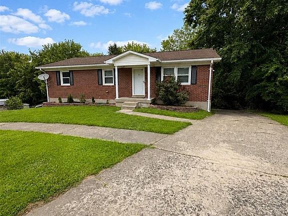 2nd image of 108 Wedgewood Ct