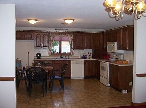 5th image of 5 Gurley Ln