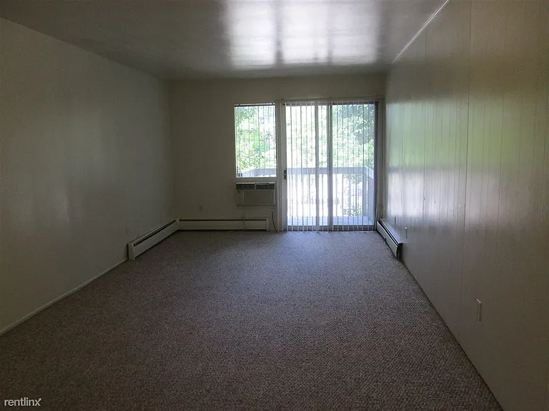 404 W Forest Ave — Photo 2