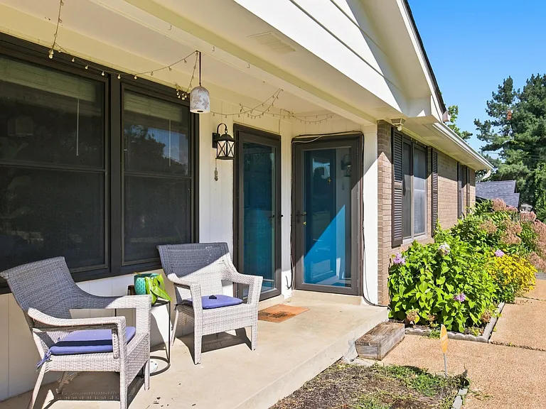 316 Lorna Dr #B — Photo 6