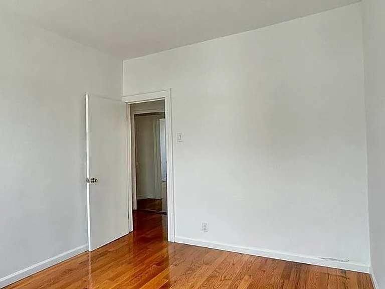 2321 26th St #2 — Photo 5