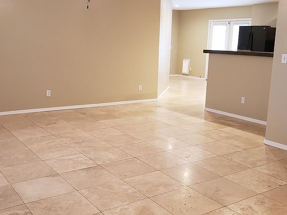 4th image of 8402 E Clarendon Ave