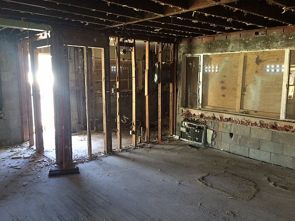 4th image of 1131 W 30th St