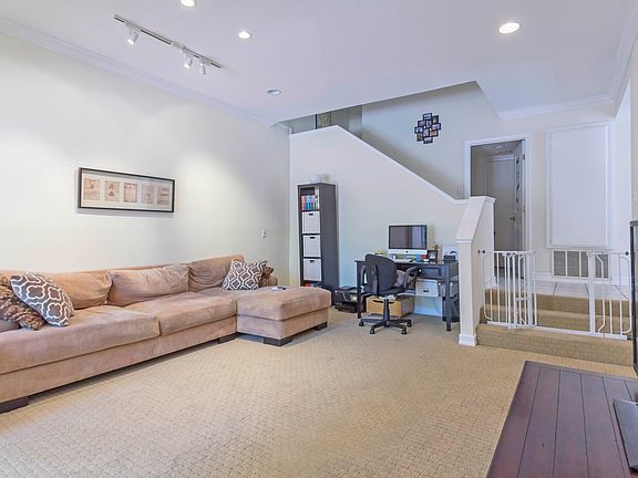 3rd image of 3179 Sunburst Pl #56