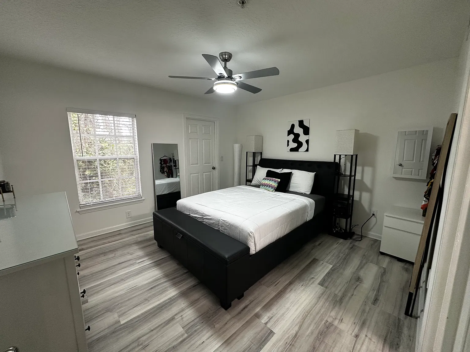 814 Crest Pines Dr — Photo 3