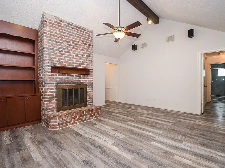 11915 N Hanworth Dr — Photo 6