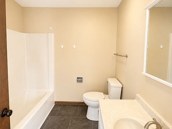 3rd image of 3271 Ansborough Ave