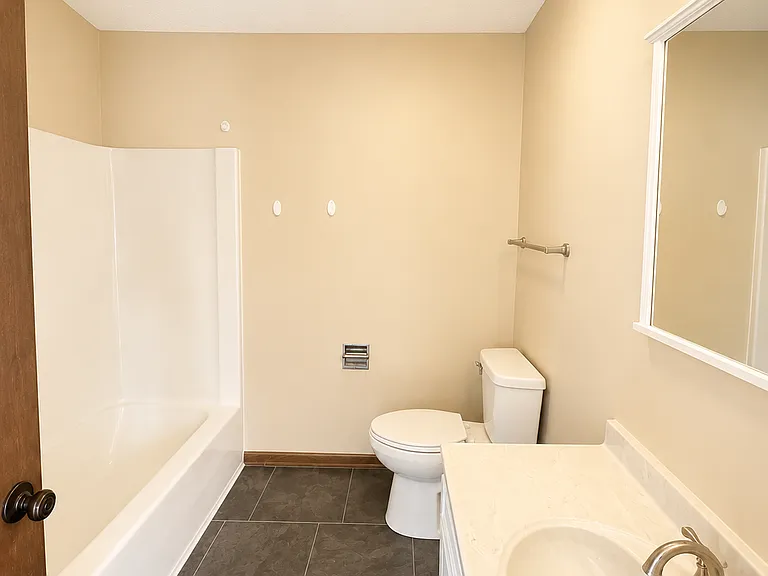 3271 Ansborough Ave — Photo 3