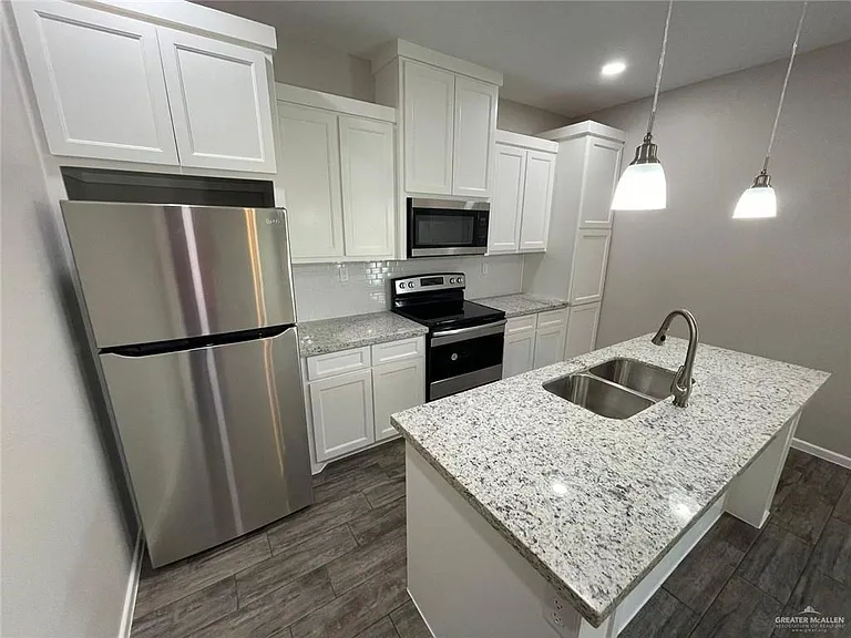 5805 Sandpiper Ave #4 — Photo 5