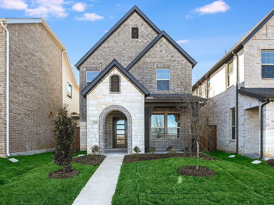 1st image of 2609 Kings Canyon Mews