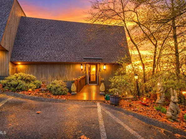 326 Hickory Blf #326, Johnson City, TN 37601