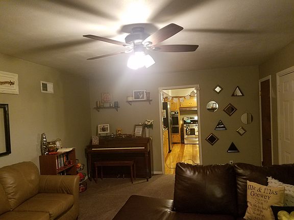 5th image of 20 Holly Ln