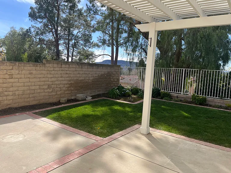 15464 Borges Dr — Photo 21