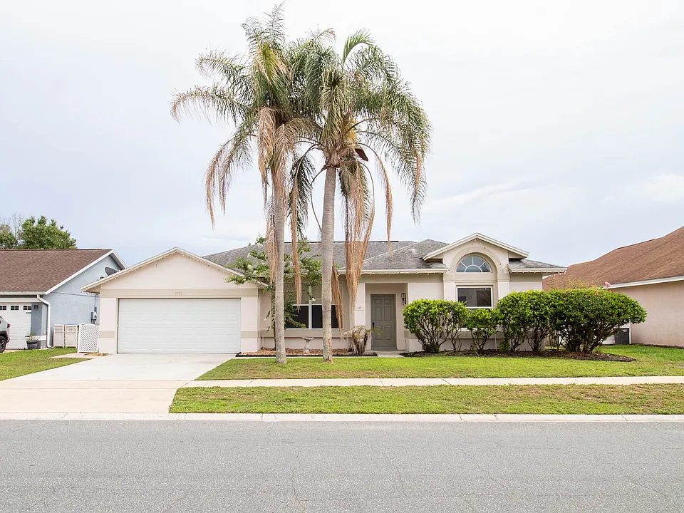 2782 Picadilly Cir