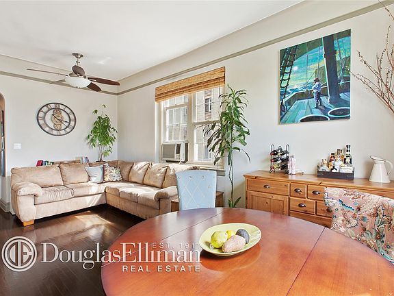3rd image of 45 Pineapple St APT 7B