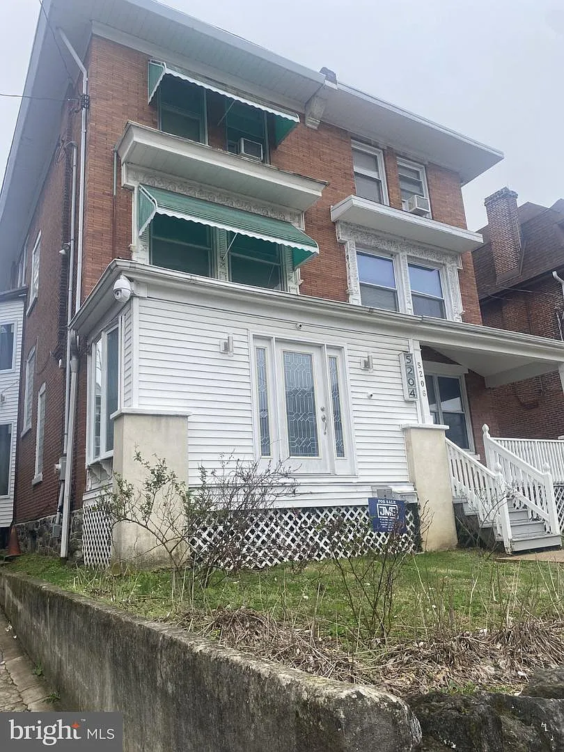 5204 Morris St photo 1