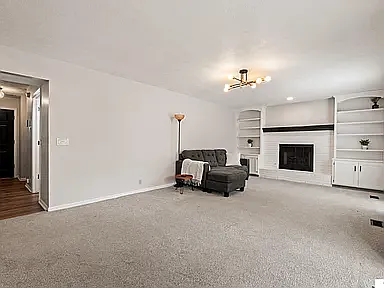 1315 S 169th Ave — Photo 16