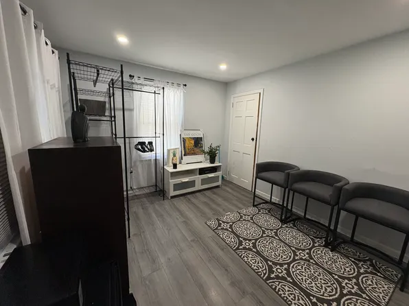 (undisclosed Address), West Hempstead, NY 11552