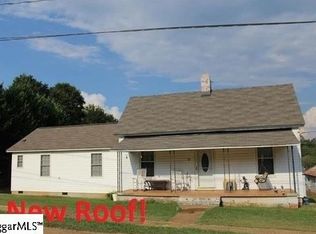 123 Hampton St, Pelzer, SC 29669