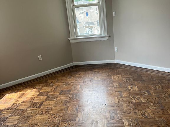 5th image of 625 Sanford Ave #2