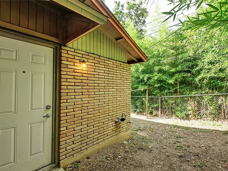 607 Bellevue Pl #B — Photo 17