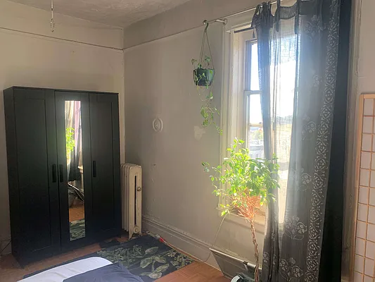 Rented by Atias Enterprises Inc | media 4