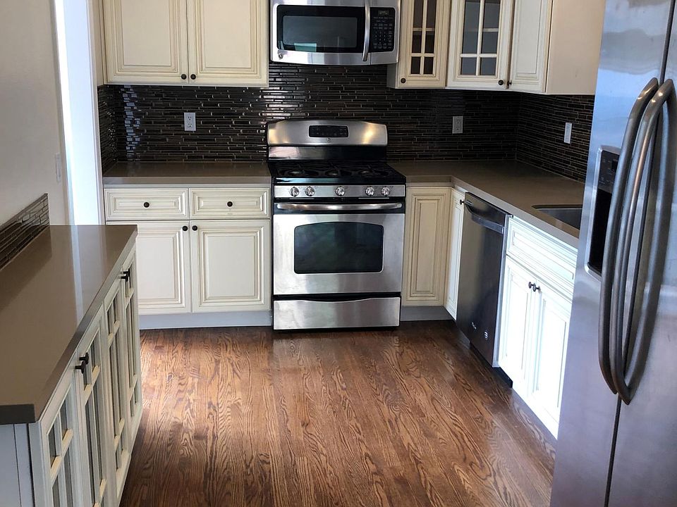 1st image of 1403 Gordon St