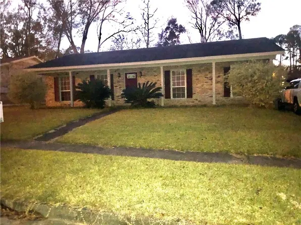 504 Newport Dr E, Mobile, AL 36609